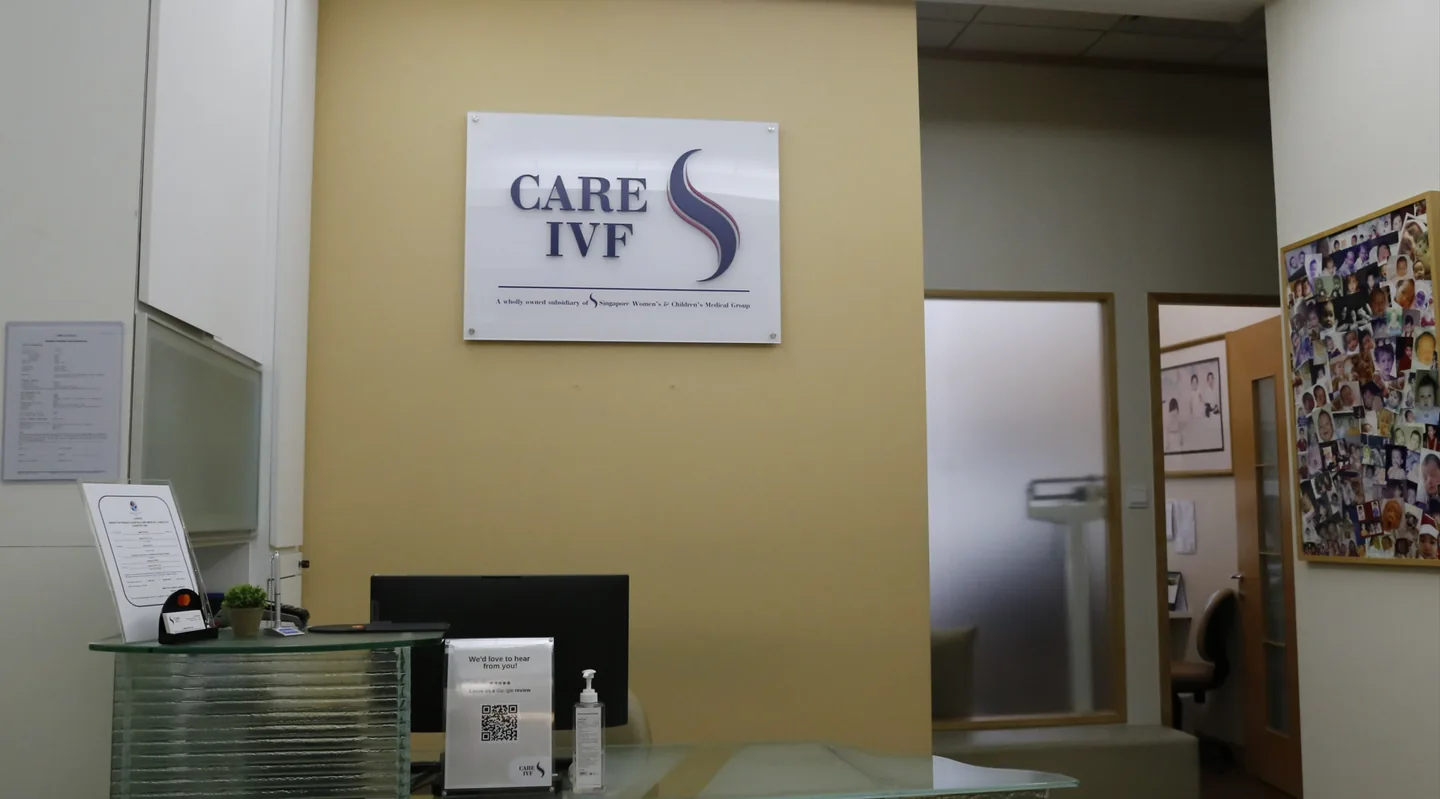 Resepsionis CARE IVF pada galeri fasilitas resmi.
