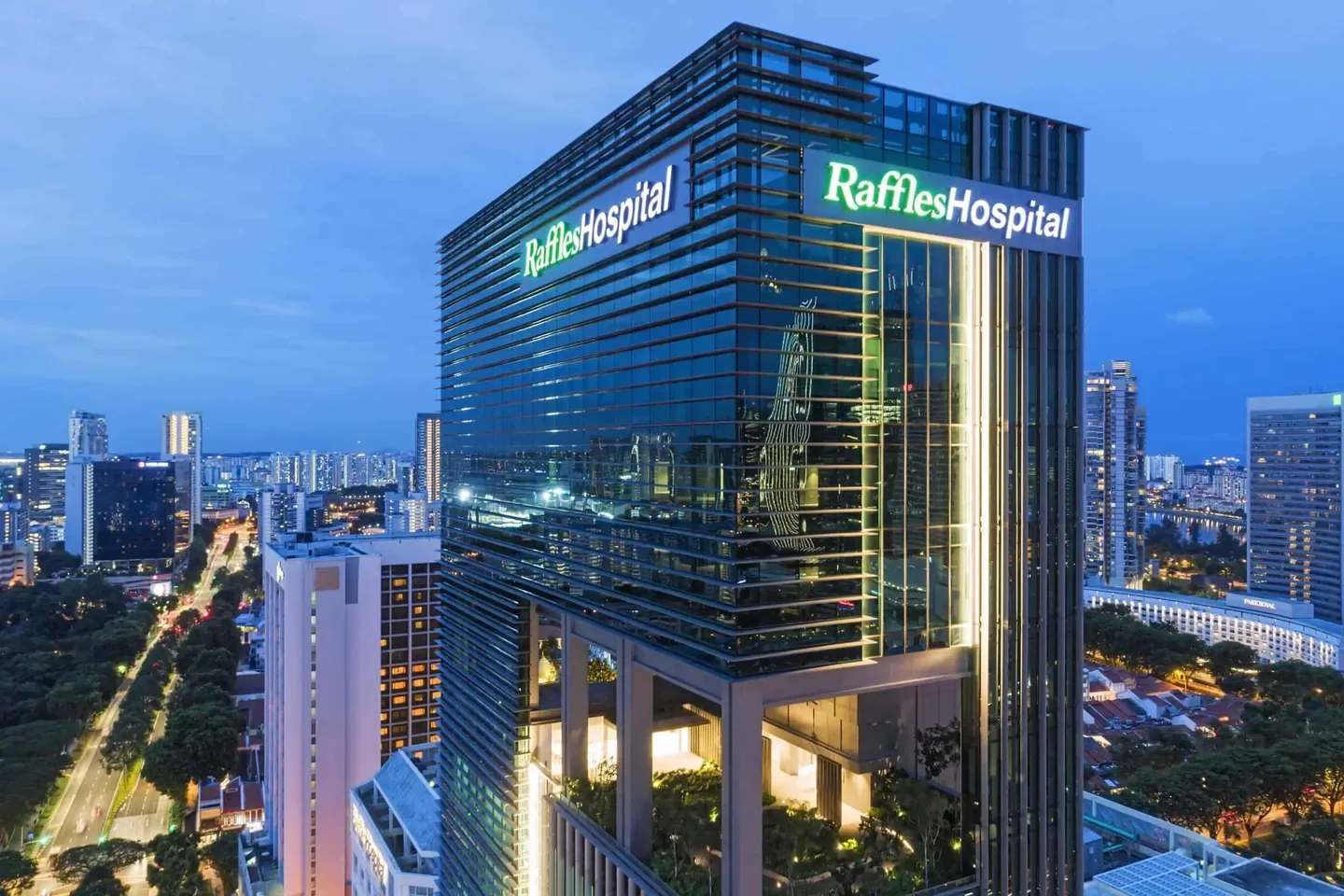 Eksterior Raffles Hospital di North Bridge Road dari situs resmi; bukan foto ruang IVF.